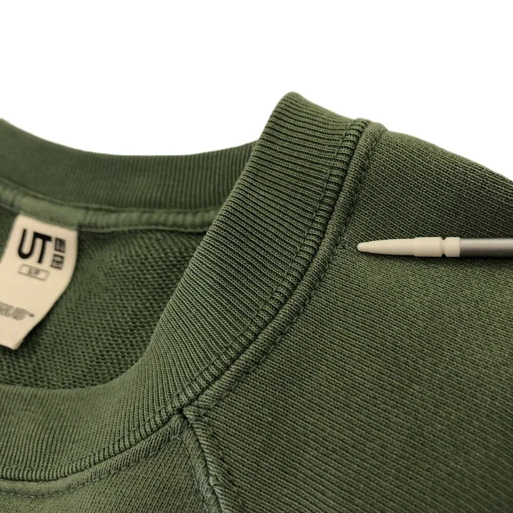 Uniqlo Peanuts Snoopy Joe Cool Crew Neck Sweatshirt Green Pullover Raglan Size S - Picture 14 of 16